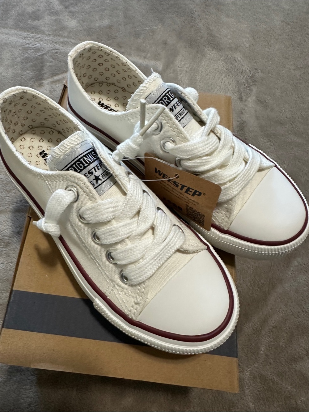 NWT Weestep Original Sneakers/shoes Canvas Low Cut Top Lace Up Flat White SIZ 12